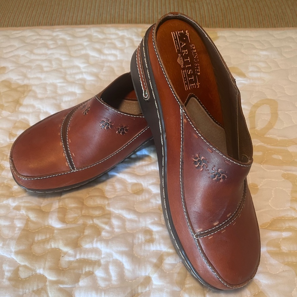 Ladies Lartiste clogs
